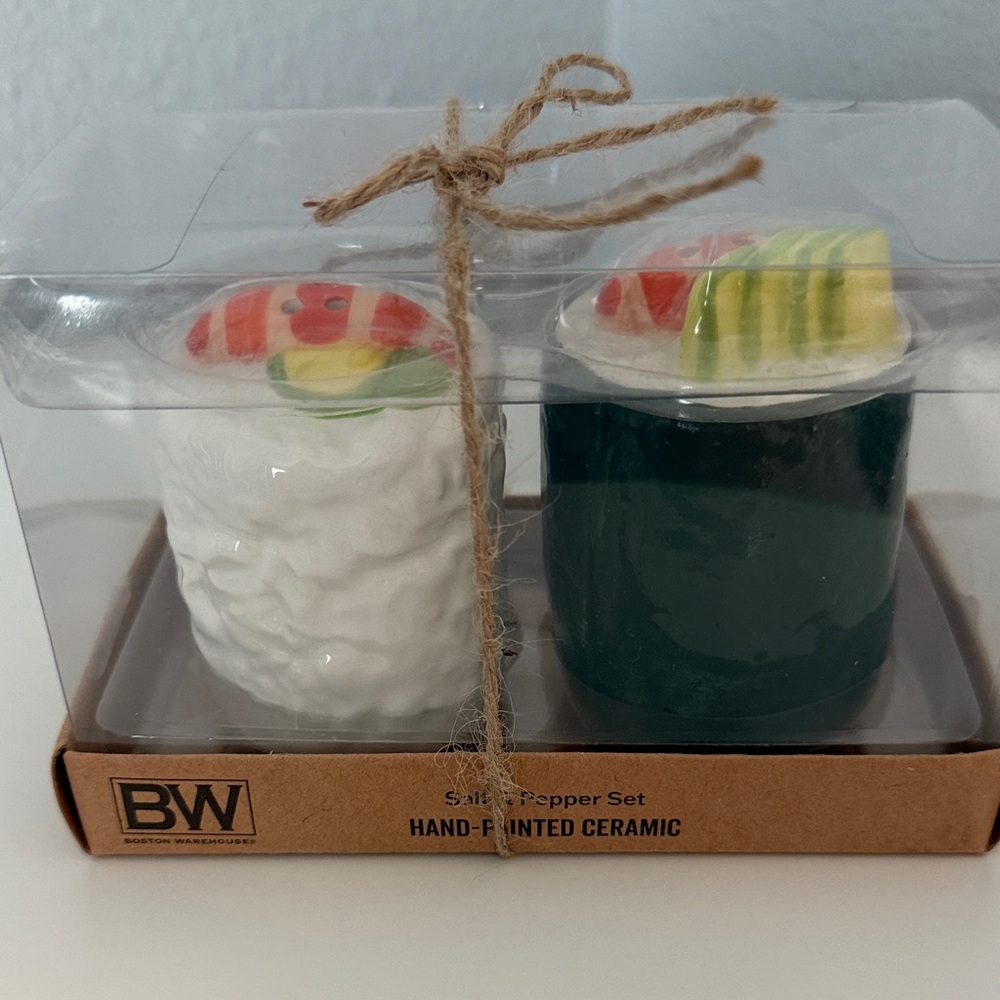 Hand-Painted Ceramic sushi salt and pepper Set